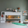 LIFETIME Kidsrooms Łóżko na niskiej antresoli ze schodami 120x200 cm, białe