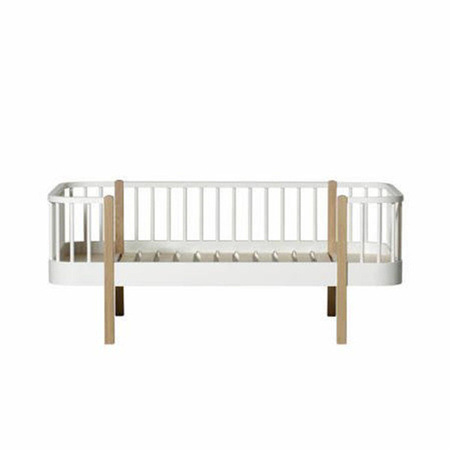 OLIVER FURITURE WOOD ORIGINAL JUNIOR DAY BED, WHITE/OAK
