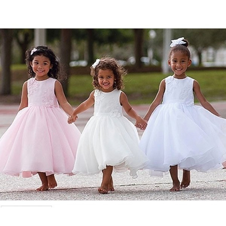 SARAH LOUISE Sukienka bez rękawów z tiulu i organy biała