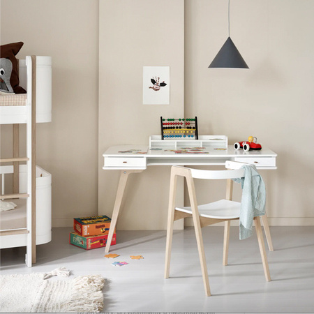 OLIVER FURNITURE Дитячий стіл з білого дерева, висота 66 см, зі стільцем