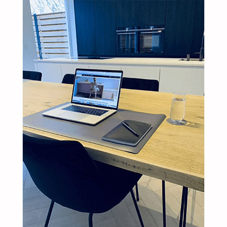 EEVEVE Mata na biurko - Old Pink, 70x44 cm