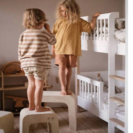  OLIVER FURNITURE Міні-ліжко з дерева, низьке, білий/дубовий колір, 70x160 см