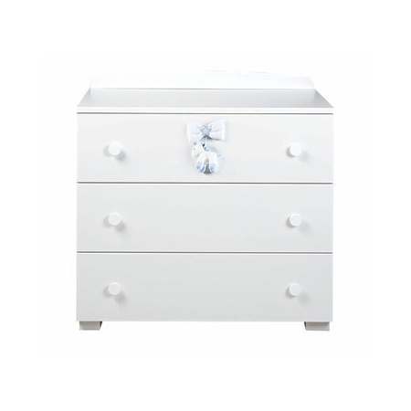 PICCI MILKY Komoda dziecięca z trzema szufladami ozdobiona błękitną zawieszką