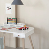 OLIVER FURNITURE Дитячий стіл з білого дерева, висота 66 см, зі стільцем