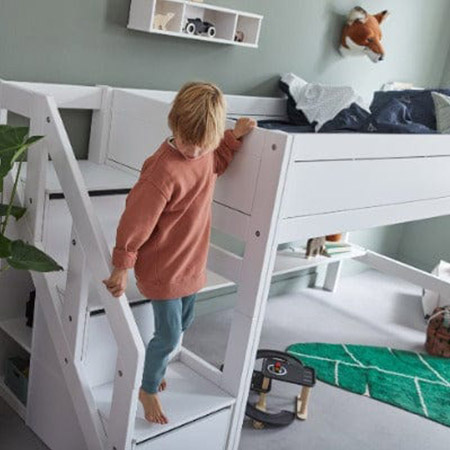 LIFETIME Kidsrooms Łóżko 90x200 cm na niskiej antresoli 128 cmze schodami Breeze, whitewash